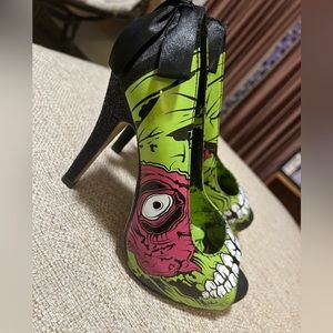 Iron Fist “Zombie Stompers” sz 6 / 37